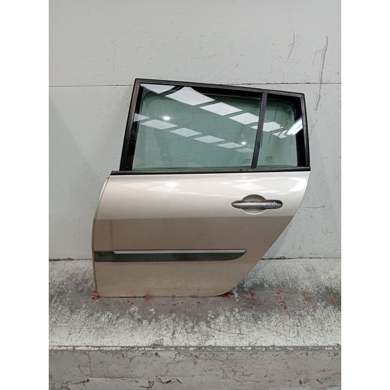 Recambio de puerta trasera izquierda para renault megane ii station wagon (km0/1_) 1.9 dci referencia OEM IAM  5P 07