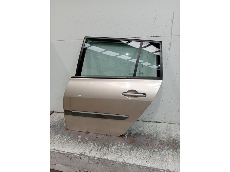Recambio de puerta trasera izquierda para renault megane ii station wagon (km0/1_) 1.9 dci referencia OEM IAM  5P 07