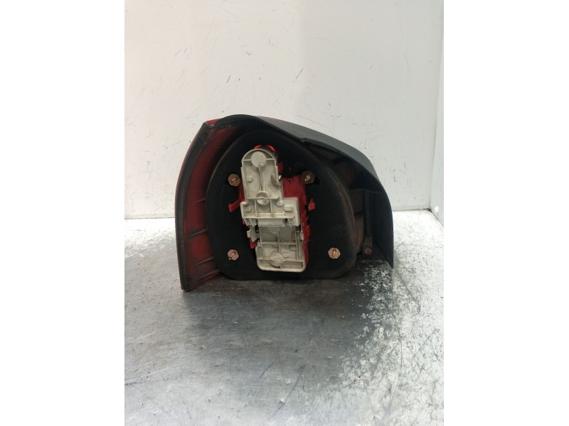 Recambio de piloto trasero derecho para audi a3 (8l1) 1.9 tdi referencia OEM IAM   00