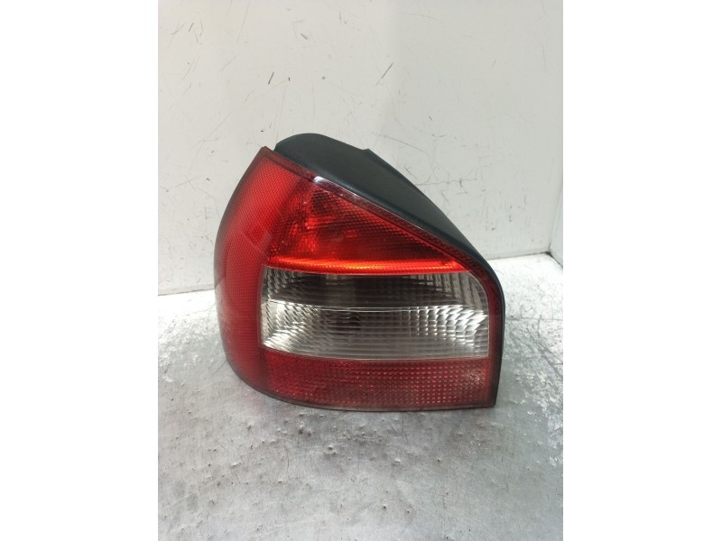 Recambio de piloto trasero izquierdo para audi a3 (8l1) 1.9 tdi referencia OEM IAM   00