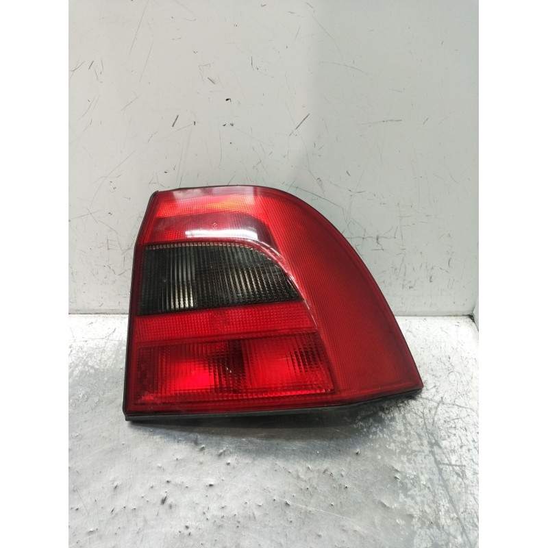 Recambio de piloto trasero derecho para opel vectra b hatchback (j96) 2.0 i 16v (f68) referencia OEM IAM   99