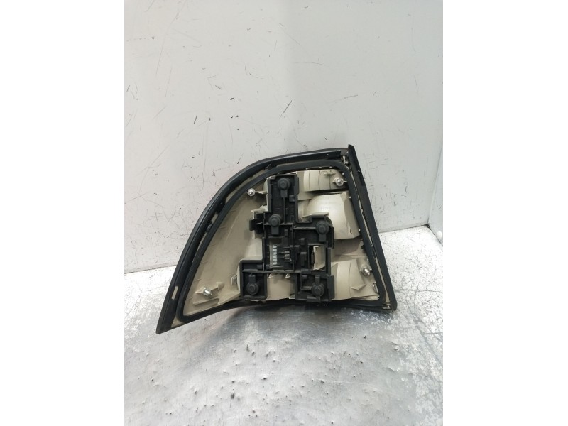 Recambio de piloto trasero derecho para opel vectra b hatchback (j96) 2.0 i 16v (f68) referencia OEM IAM   99