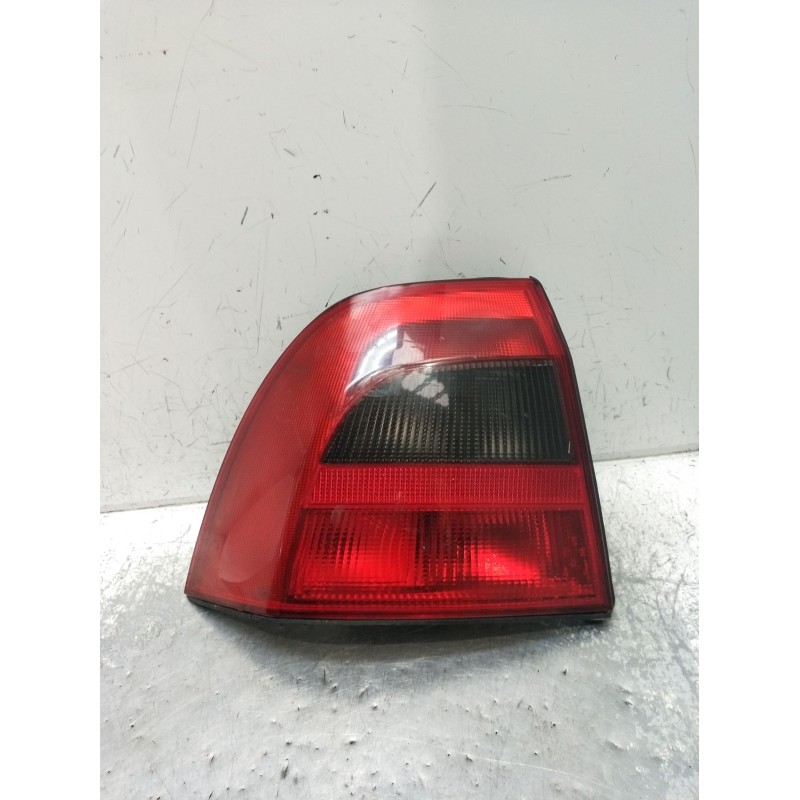 Recambio de piloto trasero izquierdo para opel vectra b hatchback (j96) 2.0 i 16v (f68) referencia OEM IAM   99