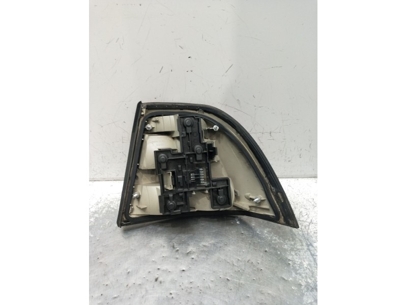 Recambio de piloto trasero izquierdo para opel vectra b hatchback (j96) 2.0 i 16v (f68) referencia OEM IAM   99