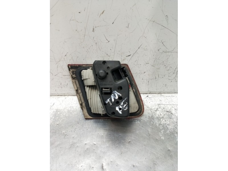 Recambio de piloto trasero derecho interior para bmw 3 touring (e46) 320 d referencia OEM IAM   01