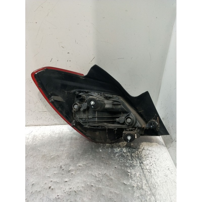 Recambio de piloto trasero derecho para opel corsa e color edition ecoflex referencia OEM IAM   14
