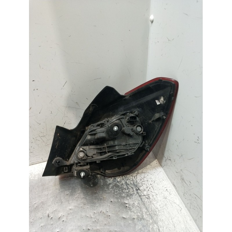 Recambio de piloto trasero izquierdo para opel corsa e color edition ecoflex referencia OEM IAM   14