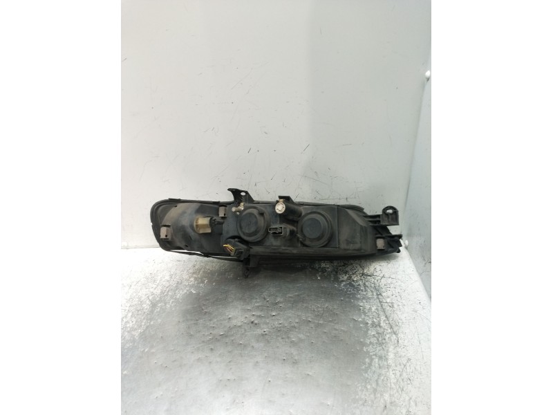 Recambio de faro izquierdo para opel vectra b hatchback (j96) 2.0 i 16v (f68) referencia OEM IAM 90586844L8  99