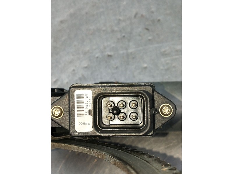 Recambio de elevalunas delantero izquierdo para opel vectra b hatchback (j96) 2.0 i 16v (f68) referencia OEM IAM 90520225 5P 99