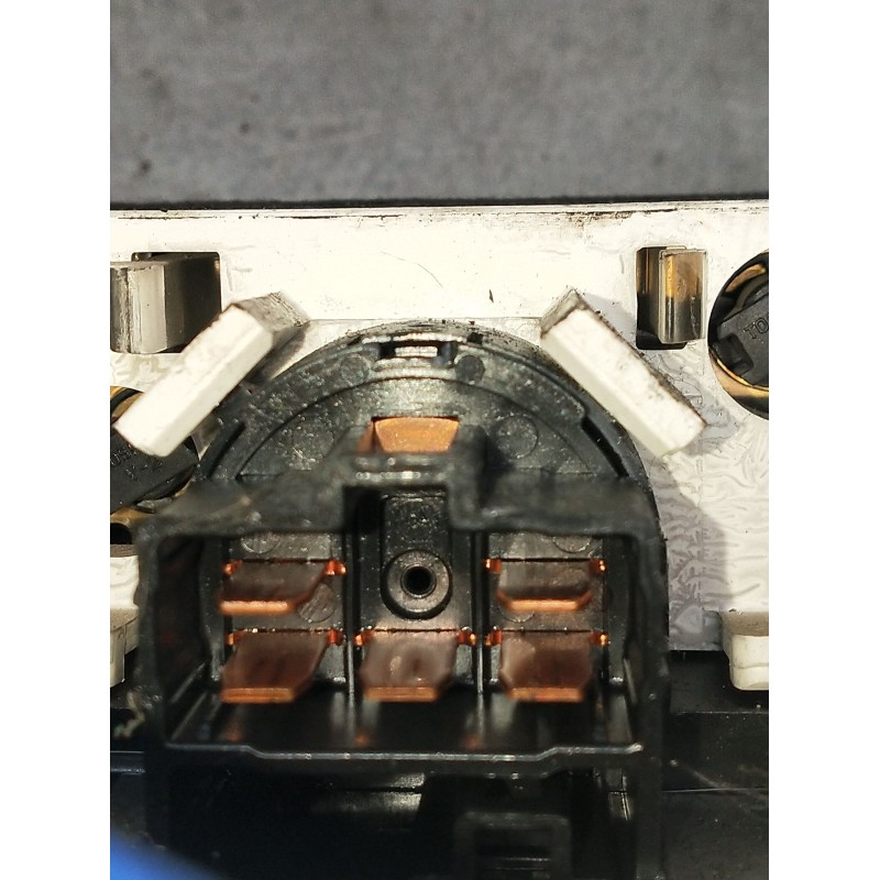 Recambio de mando calefaccion / aire acondicionado para mitsubishi montero pinin (h60/h70) 2000 gdi (5-ptas.) referencia OEM IAM