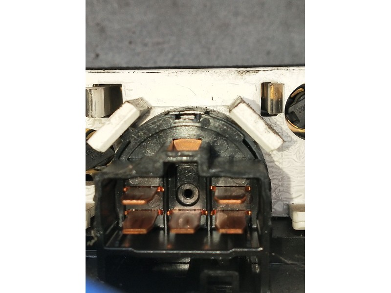 Recambio de mando calefaccion / aire acondicionado para mitsubishi montero pinin (h60/h70) 2000 gdi (5-ptas.) referencia OEM IAM