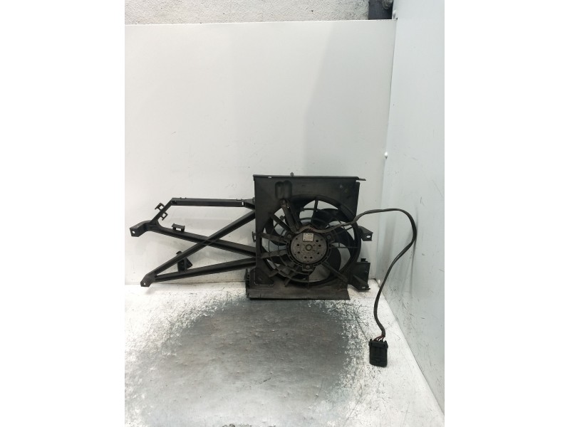 Recambio de electroventilador para opel vectra b hatchback (j96) 2.0 i 16v (f68) referencia OEM IAM 0130303252 52475782 99
