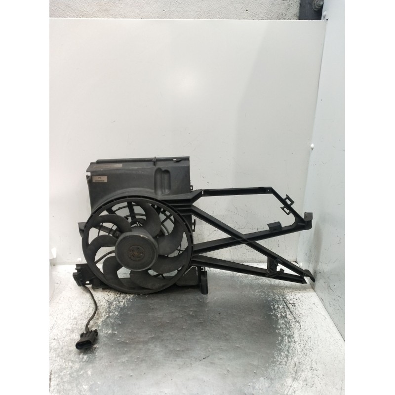 Recambio de electroventilador para opel vectra b hatchback (j96) 2.0 i 16v (f68) referencia OEM IAM 0130303252 52475782 99