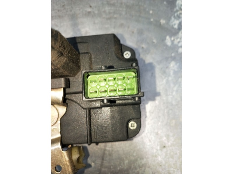Recambio de motor cierre centralizado delantero izquierdo para opel vectra b hatchback (j96) 2.0 i 16v (f68) referencia OEM IAM 