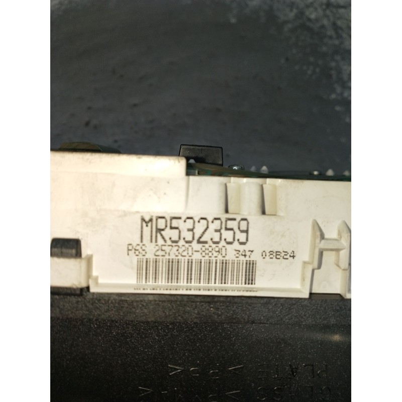 Recambio de cuadro instrumentos para mitsubishi montero pinin (h60/h70) 2000 gdi (5-ptas.) referencia OEM IAM MR532359 257320889