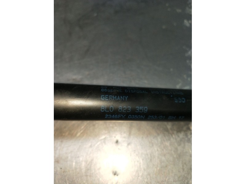 Recambio de amortiguadores capo para audi a3 (8l1) 1.9 tdi referencia OEM IAM 8L0823359  00