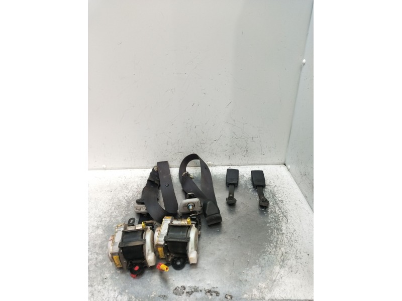 Recambio de juego cinturones delantero para mitsubishi montero pinin (h60/h70) 2000 gdi (5-ptas.) referencia OEM IAM  5P 01