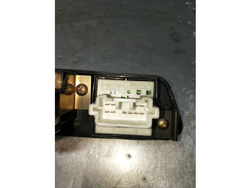 Recambio de mando elevalunas delantero izquierdo para mitsubishi montero pinin (h60/h70) 2000 gdi (5-ptas.) referencia OEM IAM  