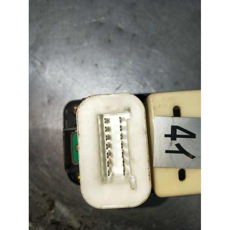 Recambio de mando elevalunas delantero izquierdo para mitsubishi montero pinin (h60/h70) 2000 gdi (5-ptas.) referencia OEM IAM  