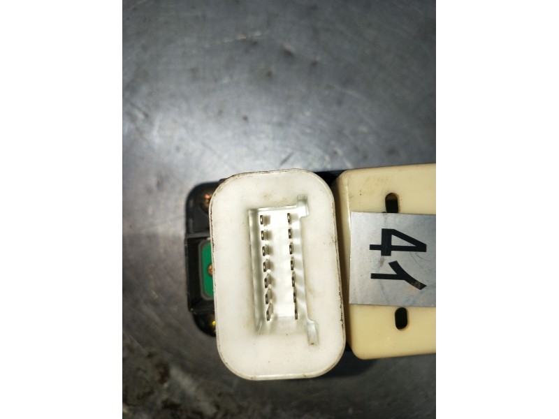 Recambio de mando elevalunas delantero izquierdo para mitsubishi montero pinin (h60/h70) 2000 gdi (5-ptas.) referencia OEM IAM  