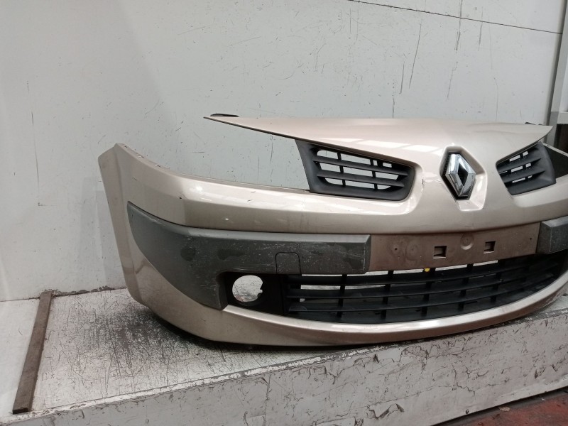 Recambio de paragolpes delantero para renault megane ii station wagon (km0/1_) 1.9 dci referencia OEM IAM  5P 07