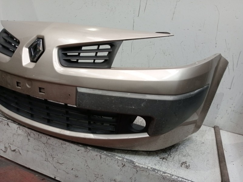 Recambio de paragolpes delantero para renault megane ii station wagon (km0/1_) 1.9 dci referencia OEM IAM  5P 07