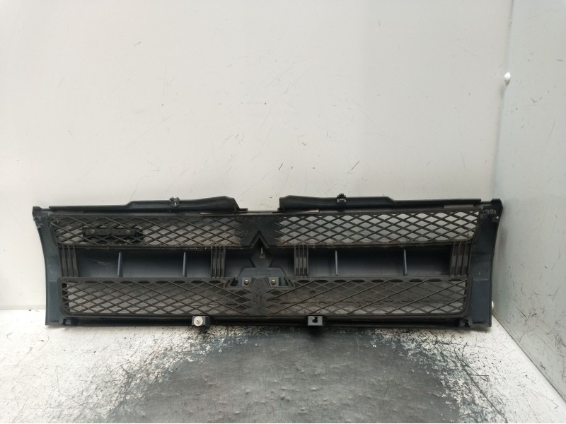 Recambio de rejilla delantera para mitsubishi montero pinin (h60/h70) 2000 gdi (5-ptas.) referencia OEM IAM   01