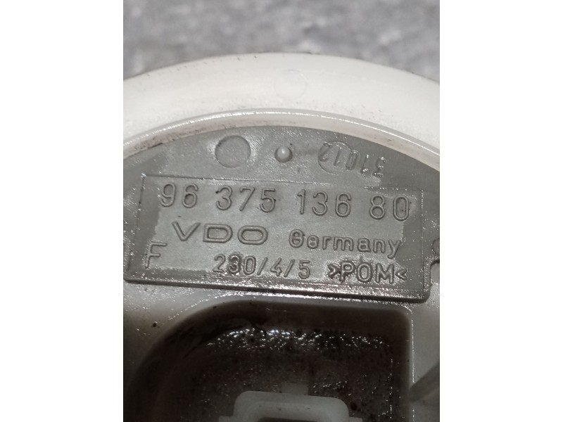 Recambio de bomba combustible para peugeot 106 ii (1a_, 1c_) 1.1 i referencia OEM IAM 9637513680  96