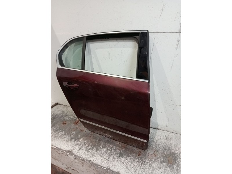 Recambio de puerta trasera derecha para skoda suberb (3t4) ambition referencia OEM IAM  5P 08