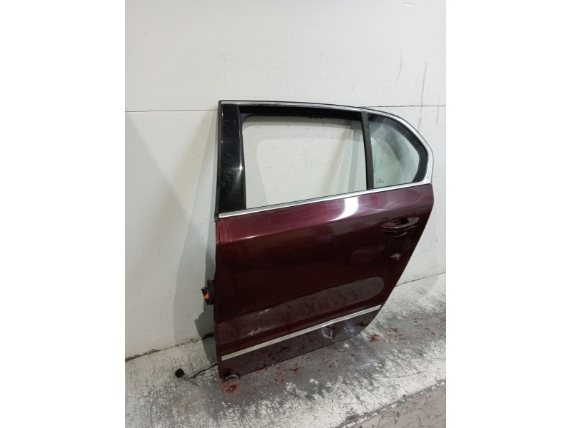 Recambio de puerta trasera izquierda para skoda suberb (3t4) ambition referencia OEM IAM  5P 08