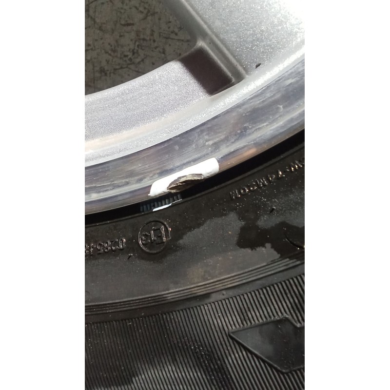 Recambio de juego llantas para jeep cherokee (kj) 2.8 crd 4x4 referencia OEM IAM 235/65 R17 104S JUEGO DE 5 LLANTAS 