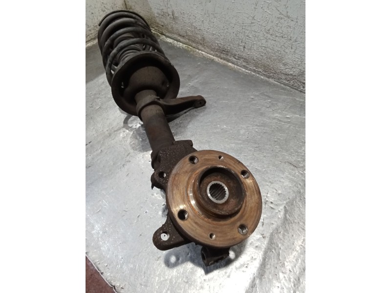 Recambio de mangueta delantera izquierda para peugeot 106 ii (1a_, 1c_) 1.1 i referencia OEM IAM  4T CONICO 96