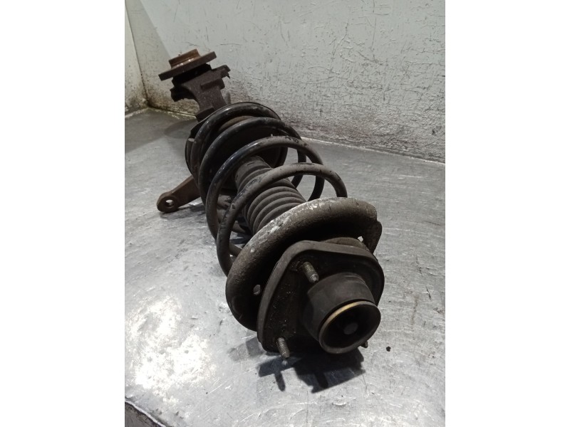 Recambio de mangueta delantera izquierda para peugeot 106 ii (1a_, 1c_) 1.1 i referencia OEM IAM  4T CONICO 96