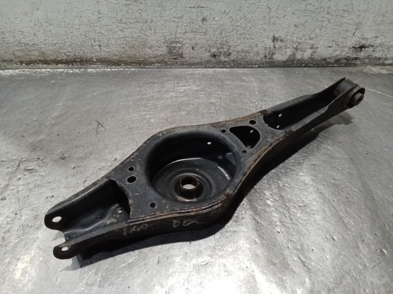 Recambio de brazo suspension inferior trasero derecho para skoda suberb (3t4) ambition referencia OEM IAM   08