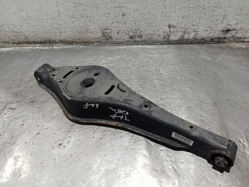 Recambio de brazo suspension inferior trasero derecho para skoda suberb (3t4) ambition referencia OEM IAM   08
