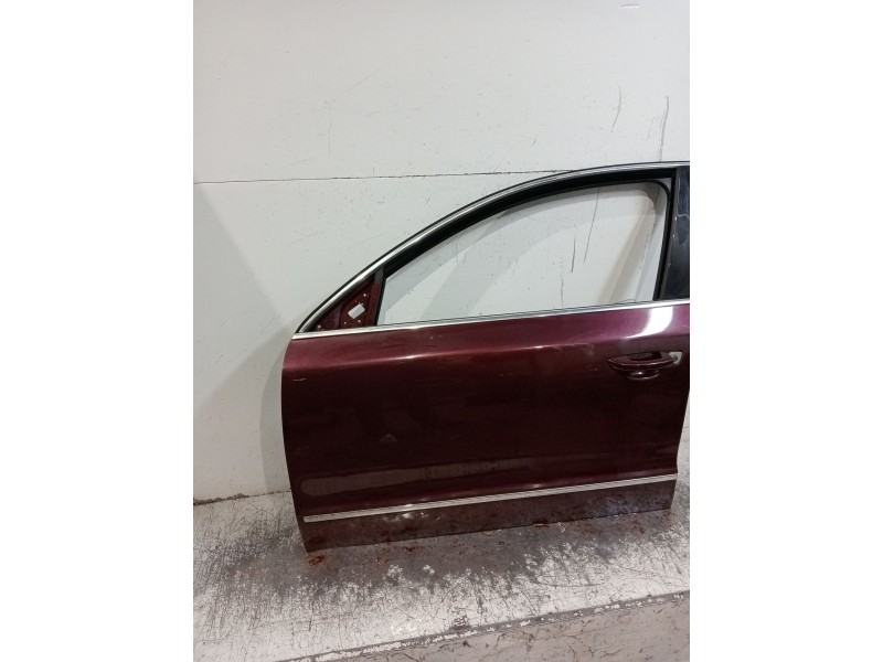 Recambio de puerta delantera izquierda para skoda suberb (3t4) ambition referencia OEM IAM  5P 08