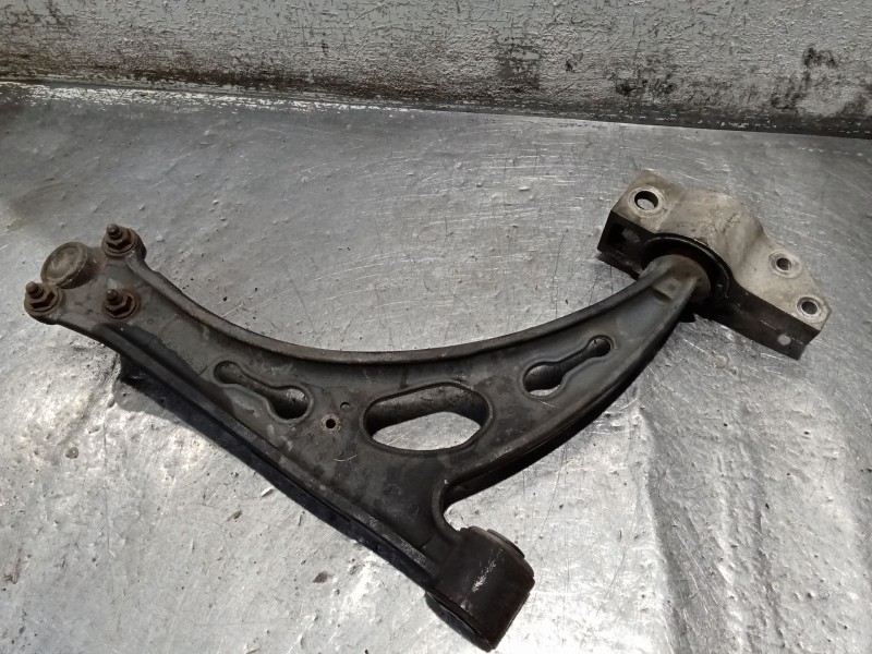 Recambio de brazo suspension inferior delantero izquierdo para skoda suberb (3t4) ambition referencia OEM IAM   08