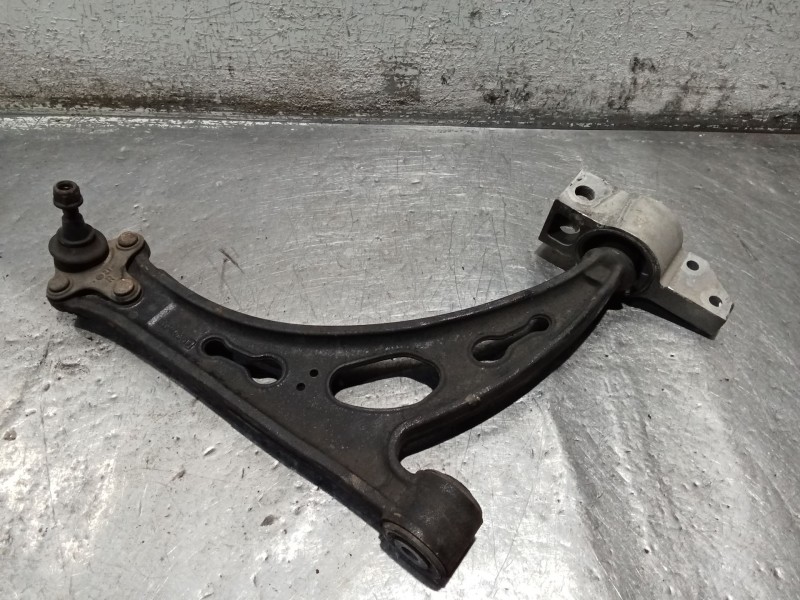 Recambio de brazo suspension inferior delantero derecho para skoda suberb (3t4) ambition referencia OEM IAM   08