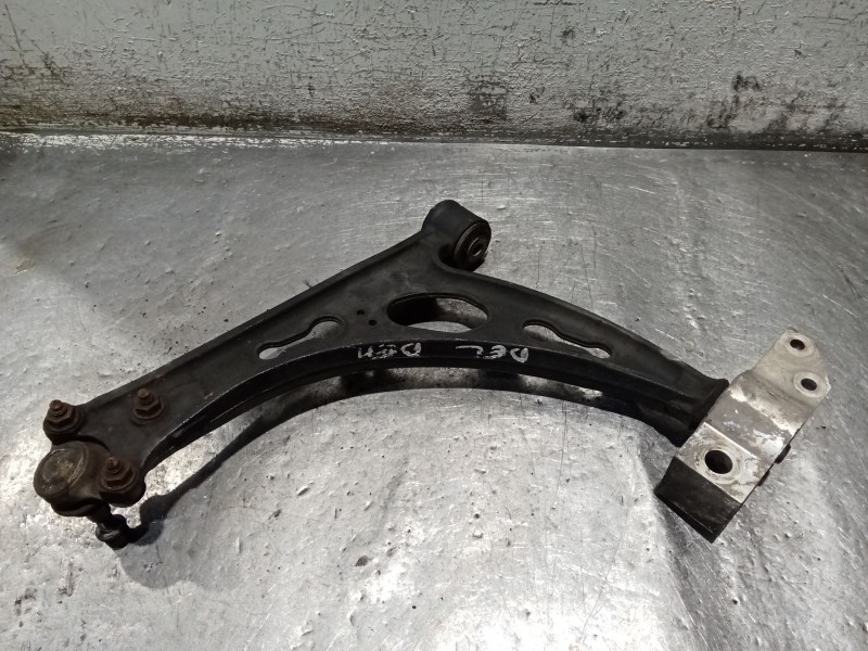 Recambio de brazo suspension inferior delantero derecho para skoda suberb (3t4) ambition referencia OEM IAM   08