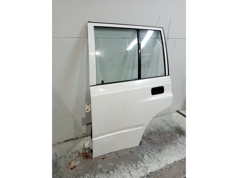 Recambio de puerta trasera izquierda para santana 300/350 2.0 tdi 4x4 referencia OEM IAM  5P 05