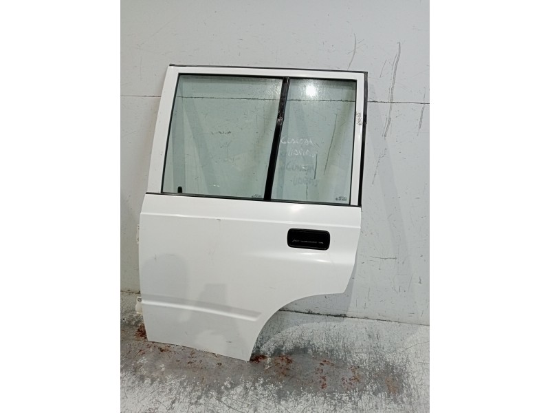 Recambio de puerta trasera izquierda para santana 300/350 2.0 tdi 4x4 referencia OEM IAM  5P 05