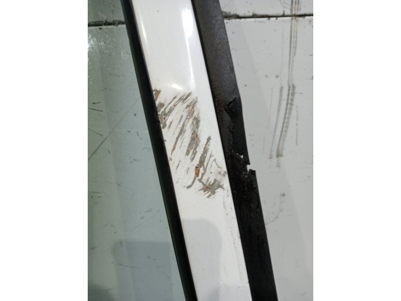 Recambio de puerta trasera izquierda para santana 300/350 2.0 tdi 4x4 referencia OEM IAM  5P 05