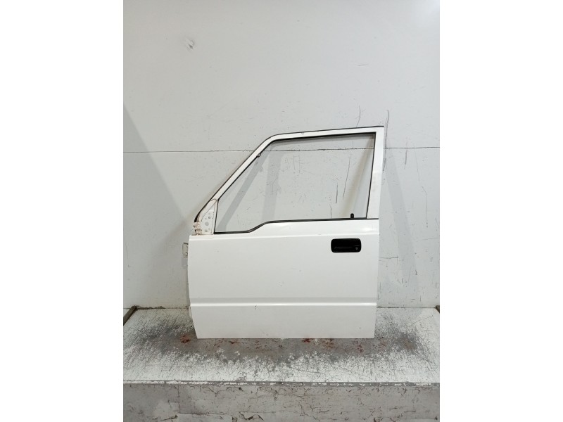 Recambio de puerta delantera izquierda para santana 300/350 2.0 tdi 4x4 referencia OEM IAM  5P 05