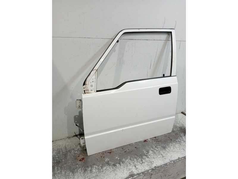 Recambio de puerta delantera izquierda para santana 300/350 2.0 tdi 4x4 referencia OEM IAM  5P 05