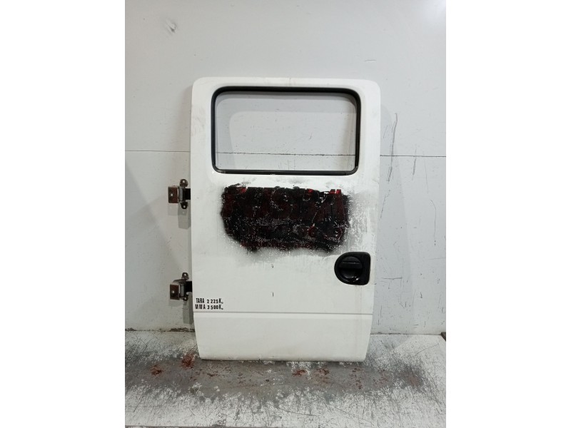 Recambio de puerta trasera izquierda para nissan cabstar (f24m, f24w) 35.13 dci, 45.13 dci 2.5 (f24m) referencia OEM IAM  4P 09