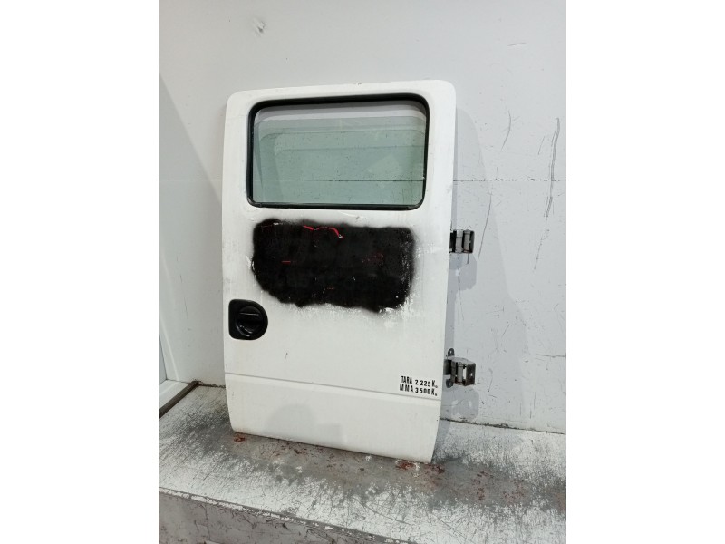 Recambio de puerta trasera derecha para nissan cabstar (f24m, f24w) 35.13 dci, 45.13 dci 2.5 (f24m) referencia OEM IAM  4P 09