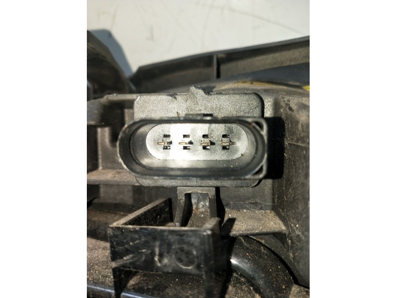 Recambio de faro derecho para volkswagen golf iv (1j1) 1.9 tdi referencia OEM IAM 1305305912  98