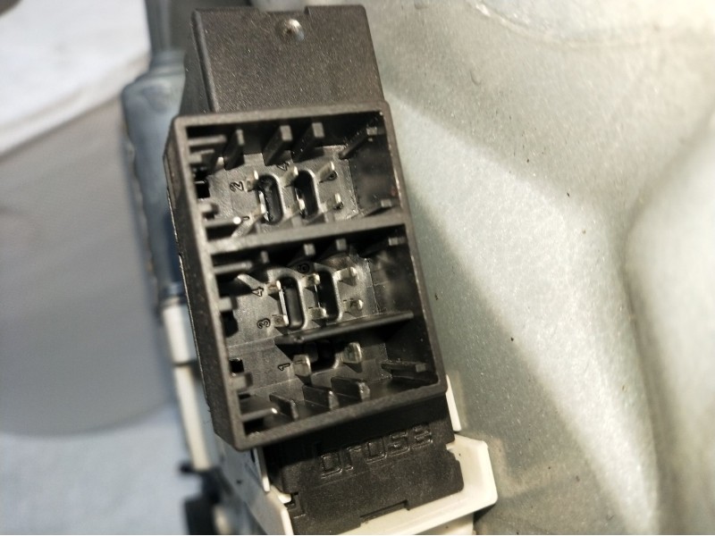 Recambio de elevalunas delantero derecho para seat ibiza iii (6l1) 1.9 tdi referencia OEM IAM 6L3837756AC 5P 06