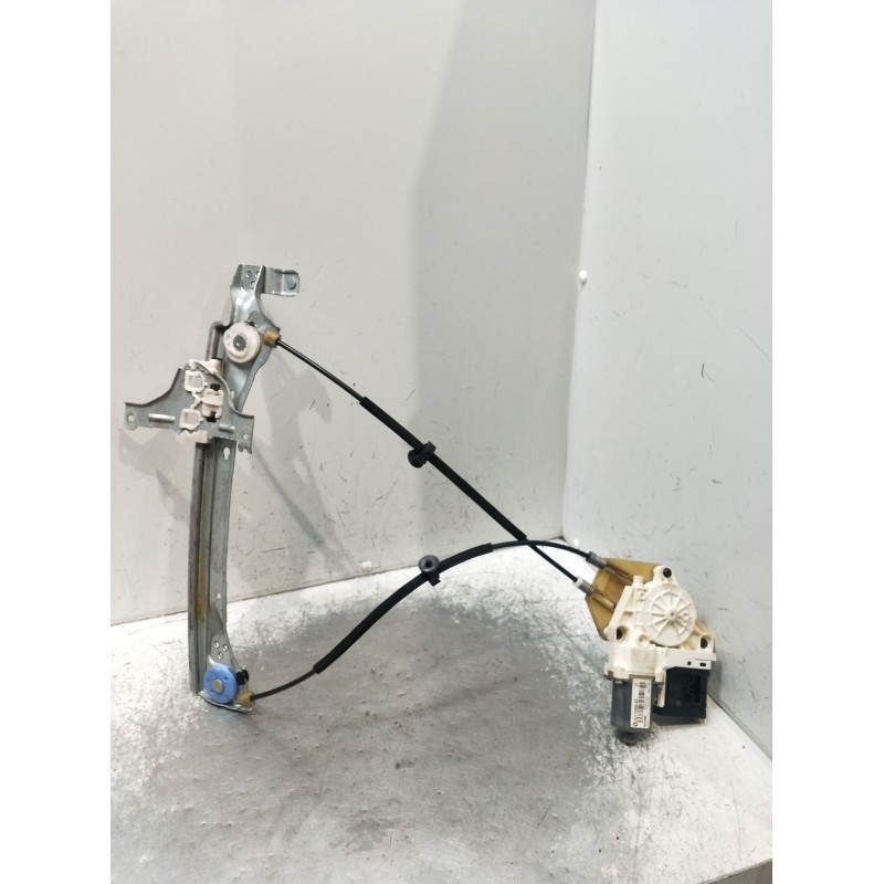 Recambio de elevalunas trasero derecho para renault clio ii fase ii (b/cb0) authentique referencia OEM IAM 82730654BR 5P 