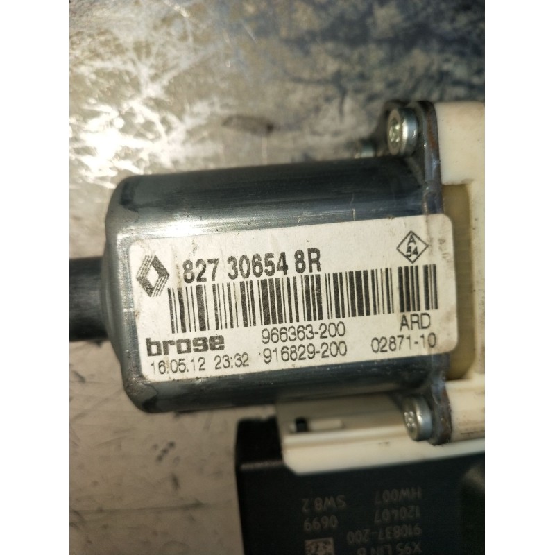 Recambio de elevalunas trasero derecho para renault clio ii fase ii (b/cb0) authentique referencia OEM IAM 82730654BR 5P 